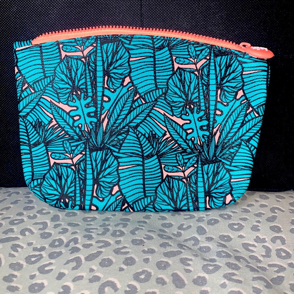 Ipsy Makeup Bag 💄